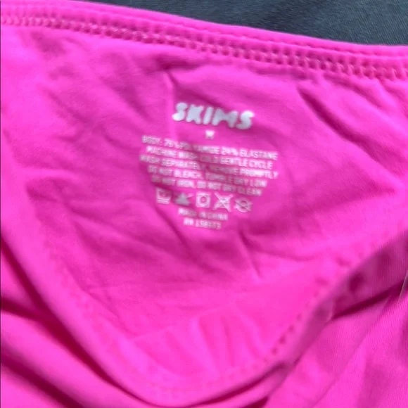 SKIMS Pink Bodysuit One Piece High Neck Racerback - Picture 2 of 3